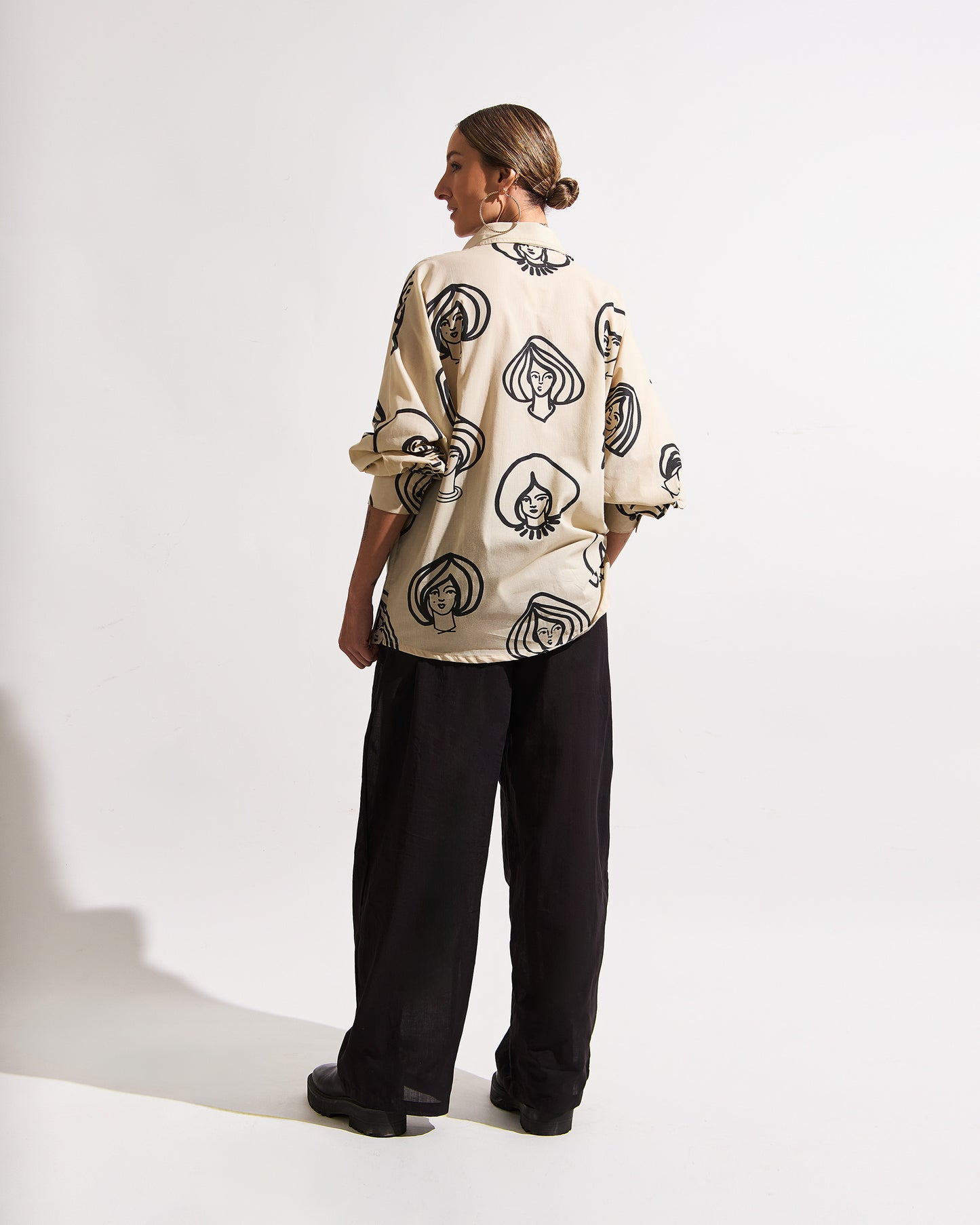 Camisa Japonesa - Arena / Negro