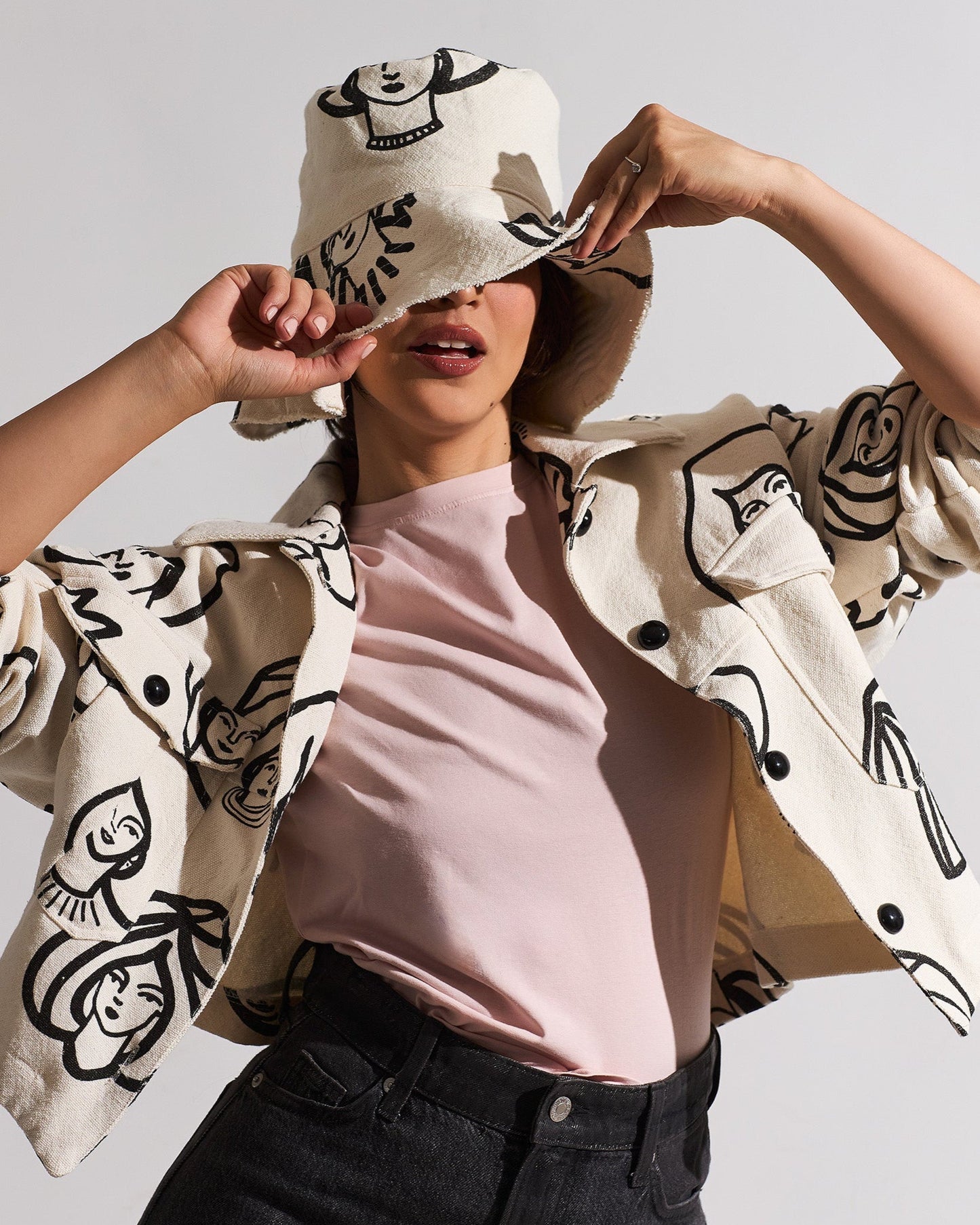 Chamarra SOBERANA - Crudo / Negro