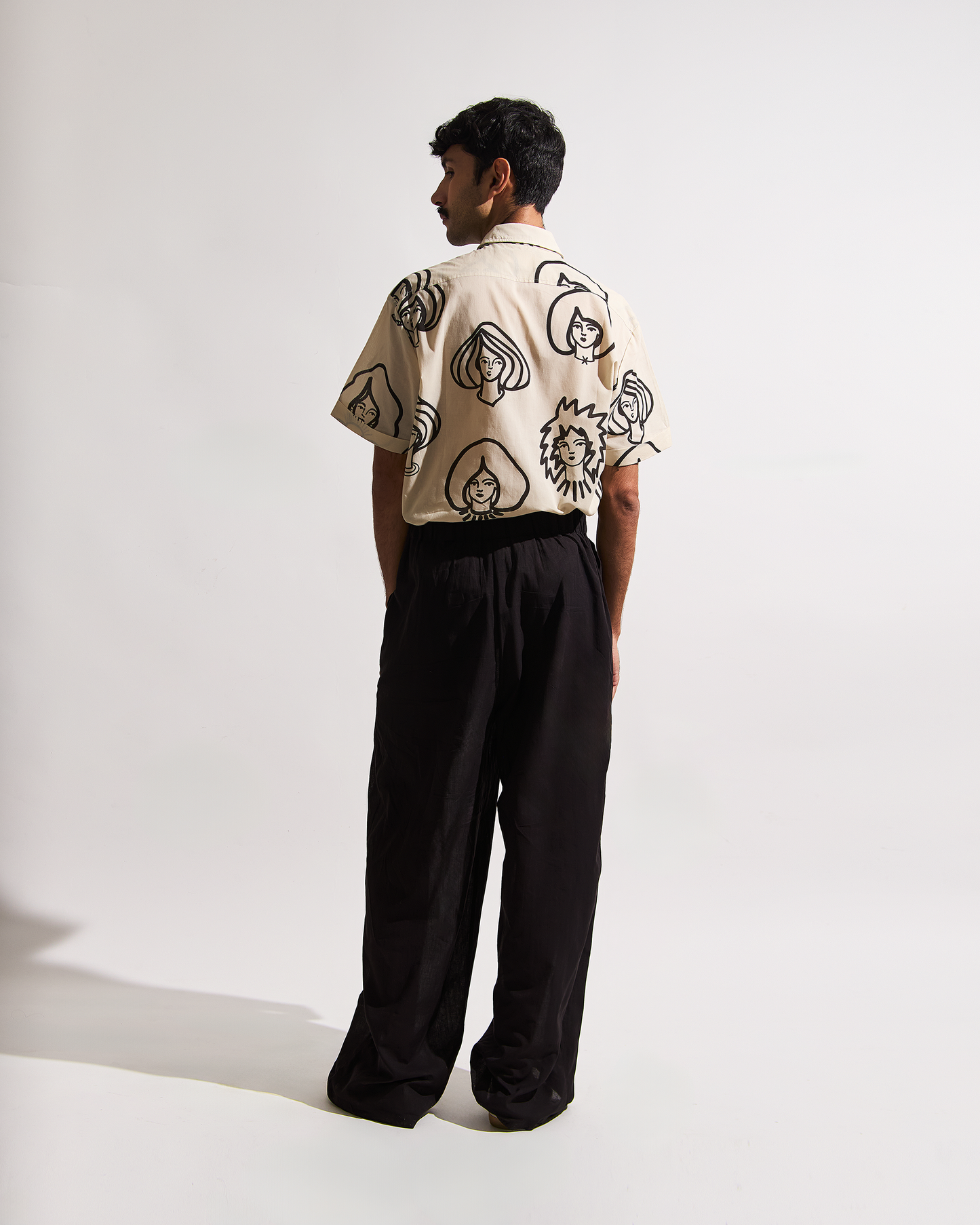 Camisa Manga Corta - Arena / Negro