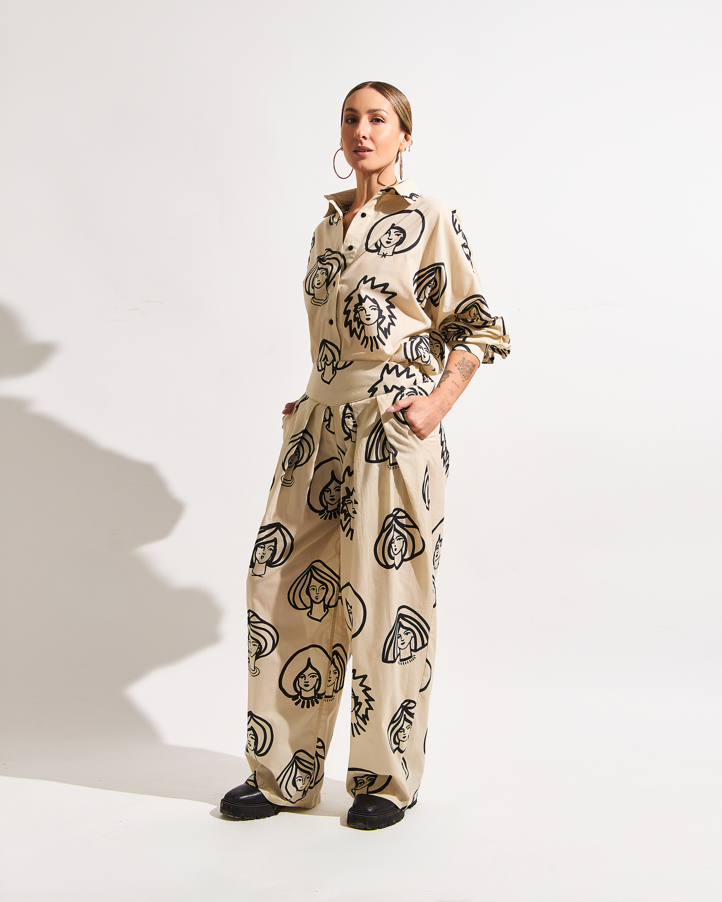 Pantalón Pinzas - Arena / Negro